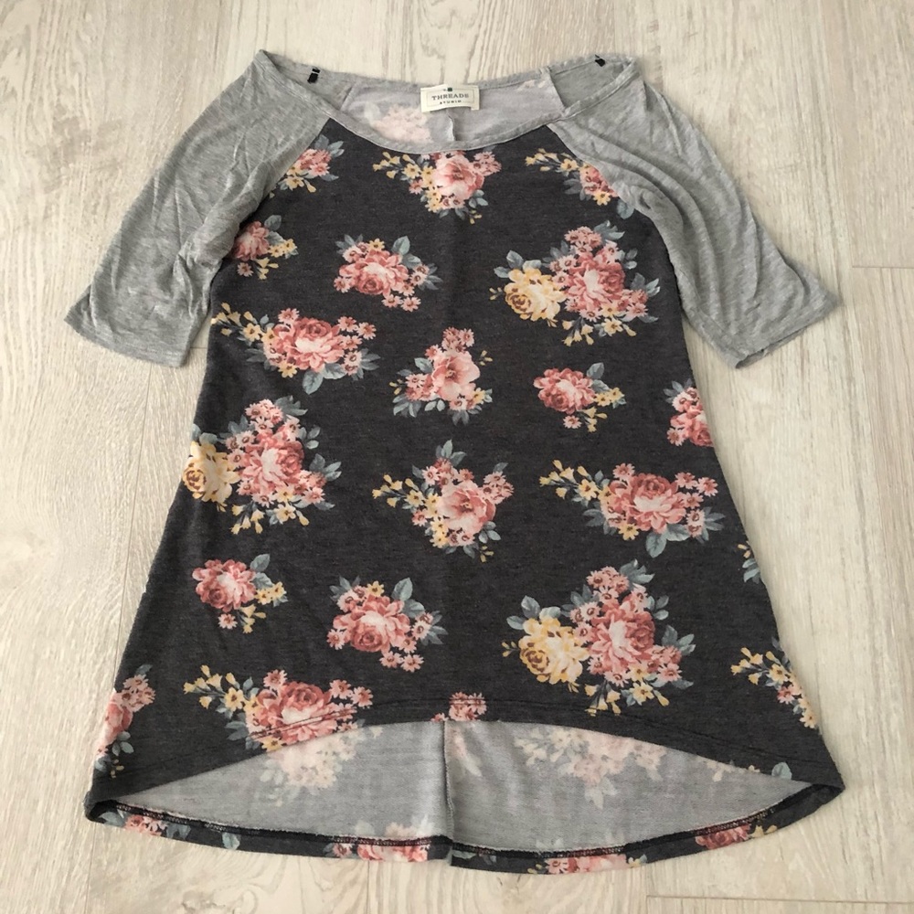 Threads Studio Floral High-Low Raglan T-Shirt Blouse - Picture 16 of 16